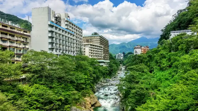 静寂とまごころの宿　七重八重