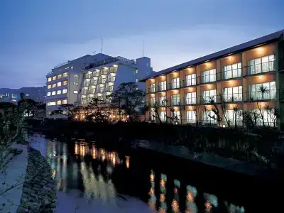 伊東園ホテル本館