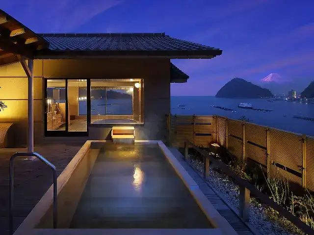 伊豆・三津浜　松濤館