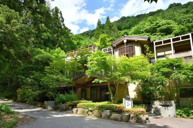 四万温泉 鹿覗きの湯 つるや