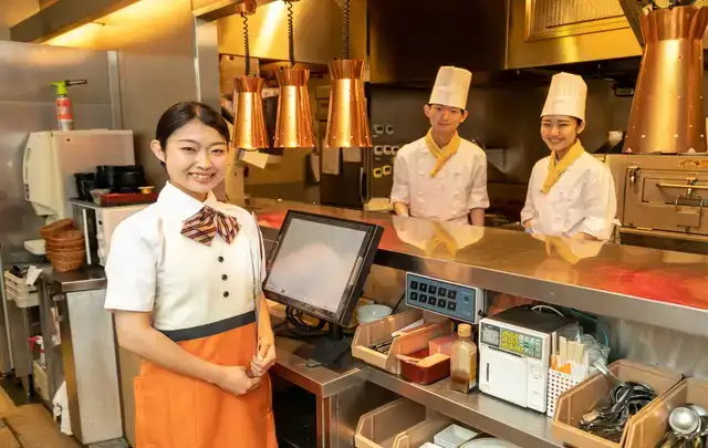 ロイヤルホスト駒沢パーククォーター店