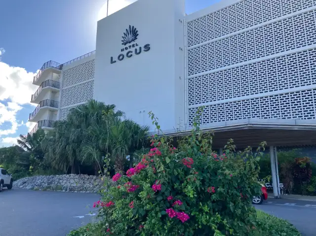 HOTEL LOCUS