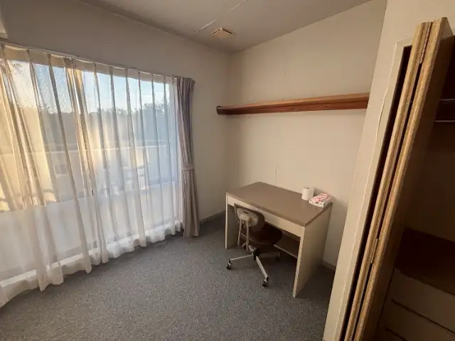 寮 部屋内