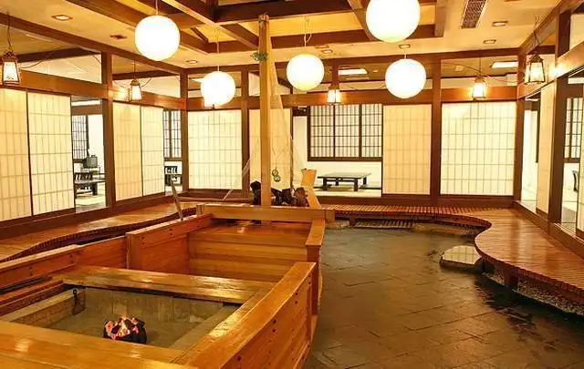 男鹿観光ホテル