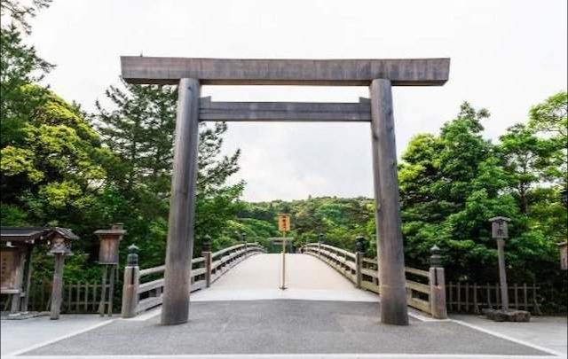 伊勢外宮参道　伊勢神泉