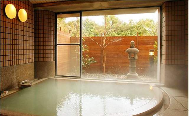 箱根強羅温泉　楽々花