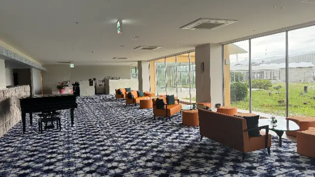 ラウンジ