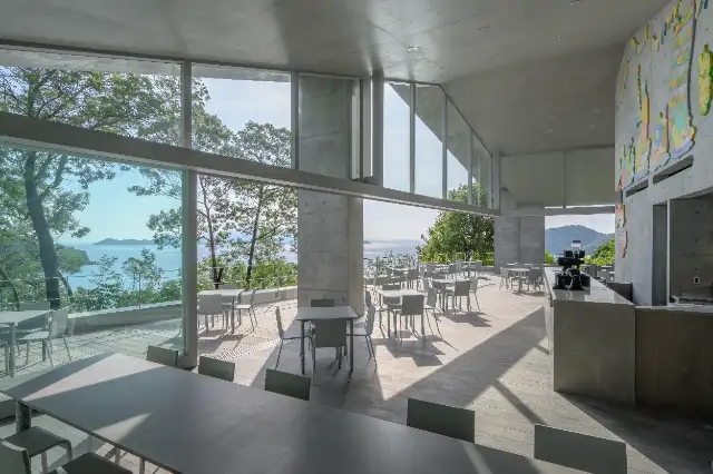 直島新美術館＆CAFE 