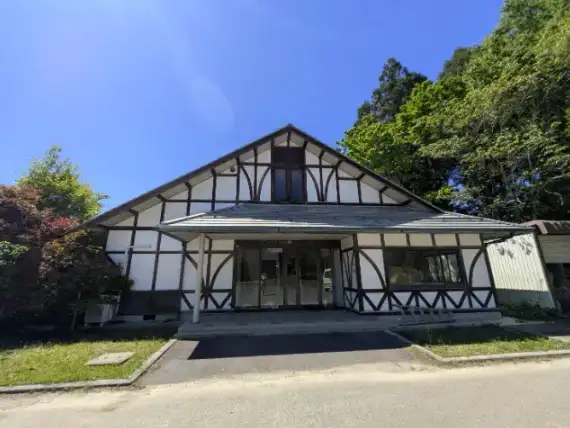 寝る部屋は個室のシェアタイプ寮です!