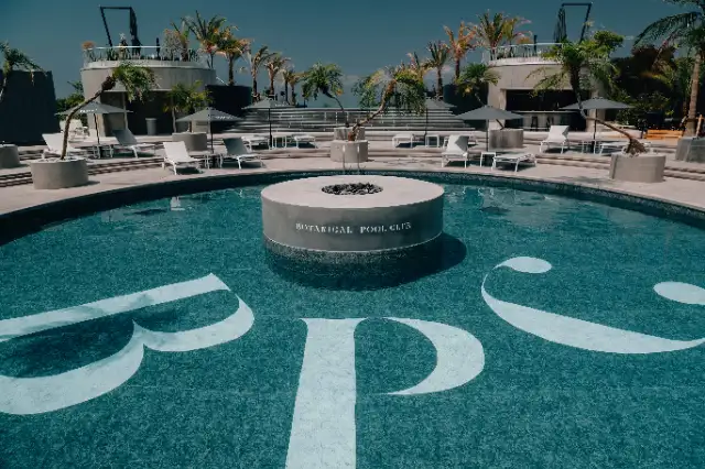 BOTANICAL POOL CLUB