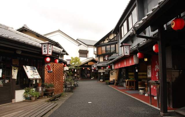 TOTO 山と星空の湯布院