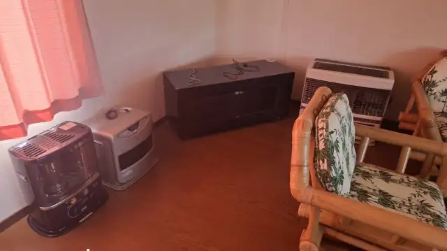 ストーブ（部屋に持ち込みあり）