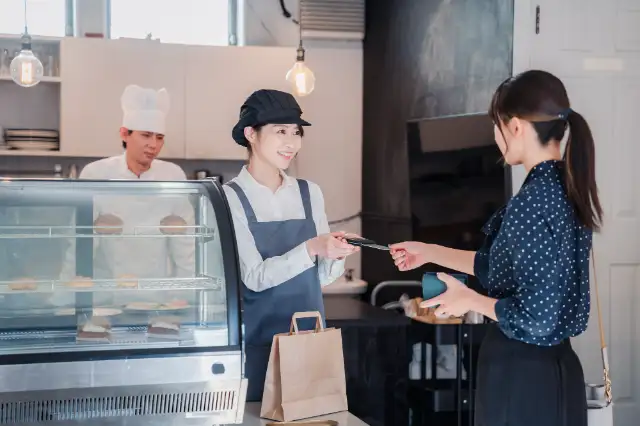 株式会社シュクレイ