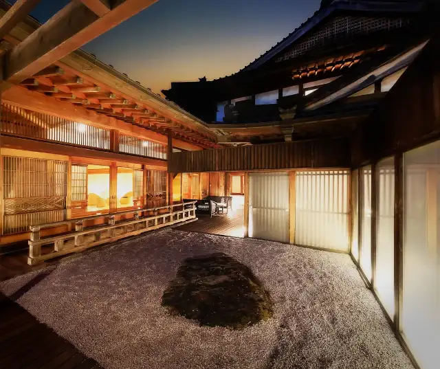 河口湖温泉寺 夢殿
